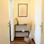 Appartamento Milpau 1 - Modernes Mit Privater Terrasse&queensize-bett *
